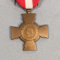 FRANCE MEDAILLE CROIX DE LA VALEUR MILITAIRE AVEC DEUX CITATIONS FRENCH CROSS FOR MILITARY VALOR